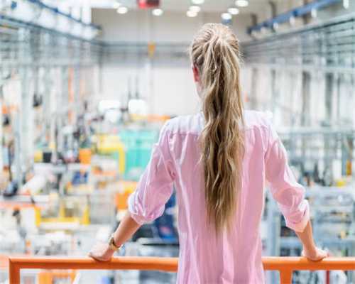 民间故事：老汉盖新房，给了过路乞丐一块肉，乞丐：房盖好你必死