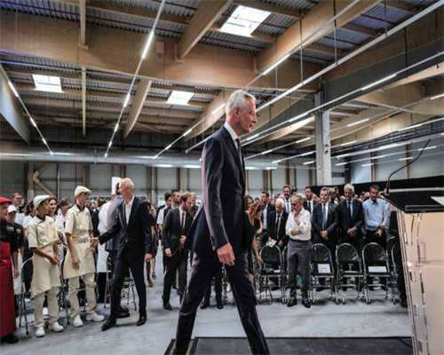 市民自购2万元防疫物资 送给社区一线战“疫”