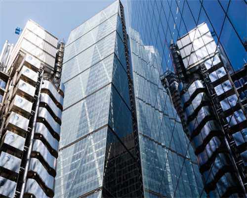 东安县南桥镇：千年古树迎新秋 八方游客笑意浓